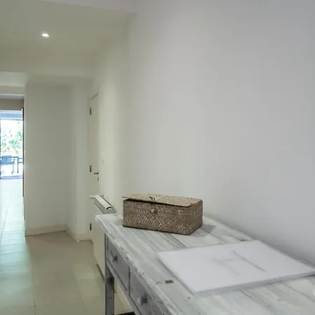 Apartmán With Private Garden Near Baixa *